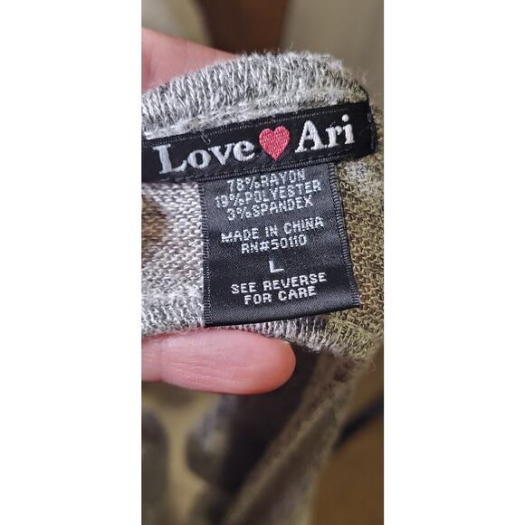 T-shirt dress, long with scrunched side, Size L, Love Ari brand, gray, open back - Picture 4 of 5